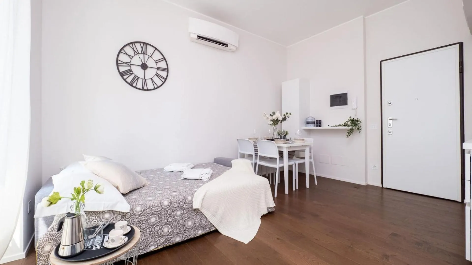 The Best Rent - Cozy Apartment Close To Navigli 밀라노